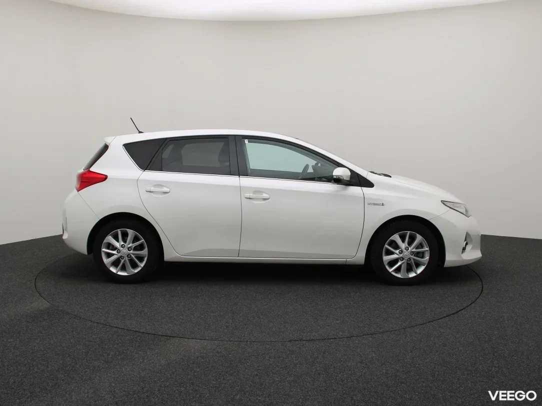 Toyota Auris 1.8 100kW