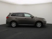 Mitsubishi Outlander 2.4 165kW thumbnail