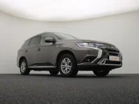 Mitsubishi Outlander 2.4 165kW thumbnail