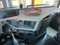Volvo FH540 BOX L=6145 mm 405kW thumbnail