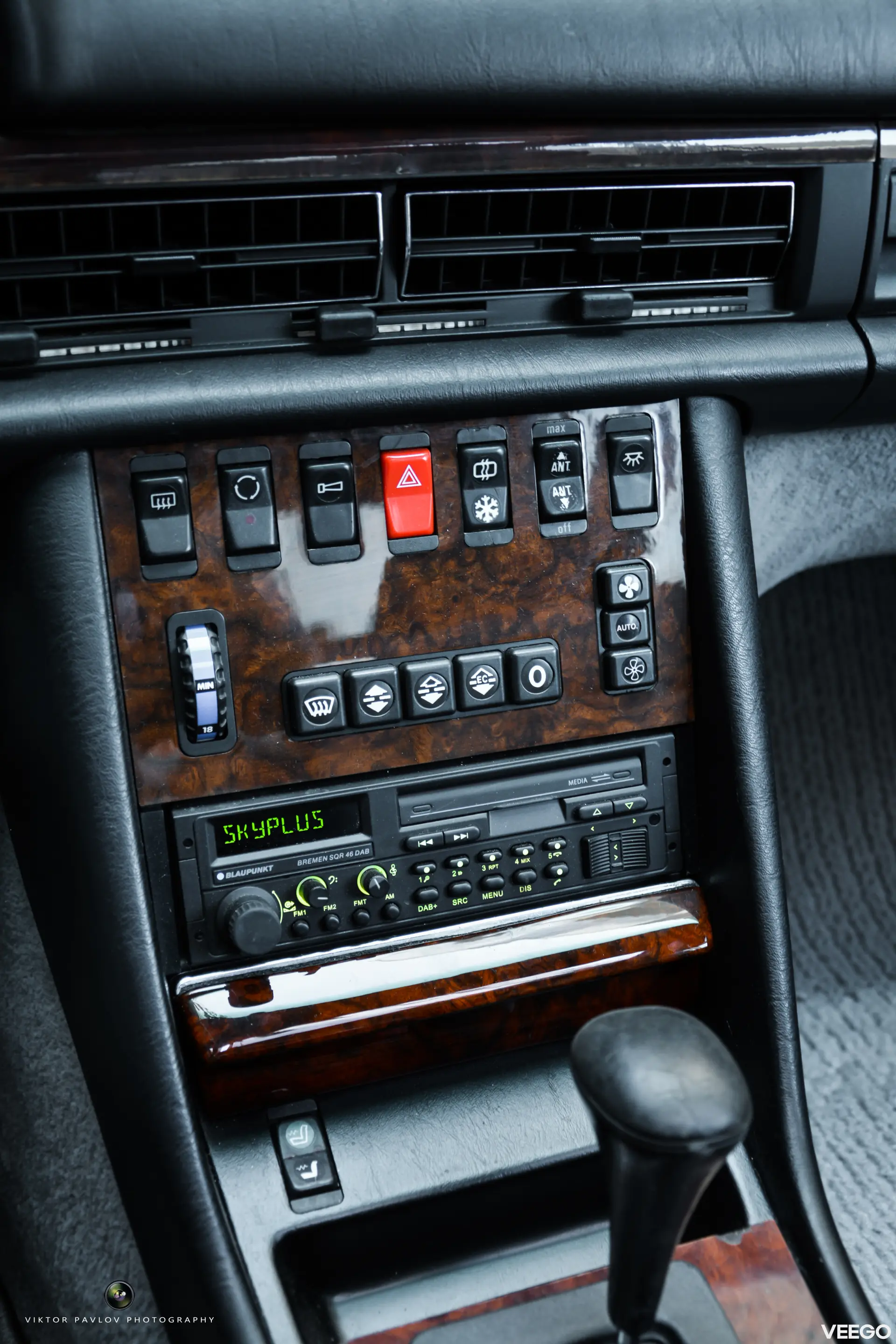 Mercedes-Benz 560 SEC 5.5 178kW