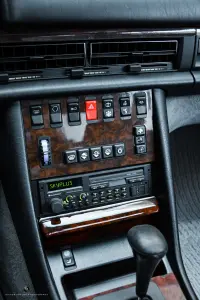 Mercedes-Benz 560 SEC 5.5 178kW thumbnail