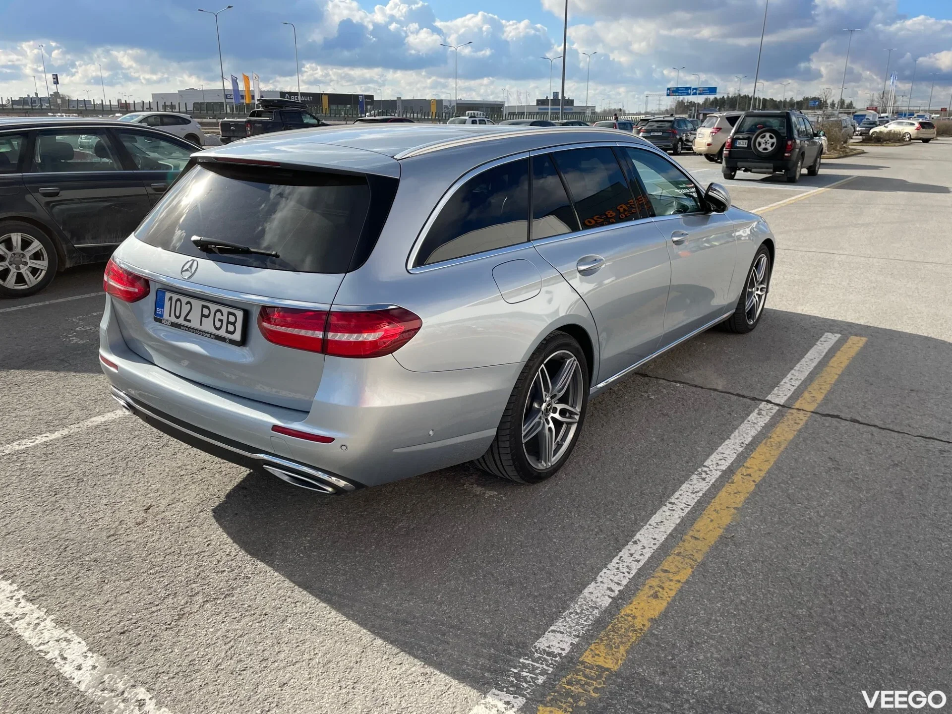 Mercedes-Benz E200 110kW