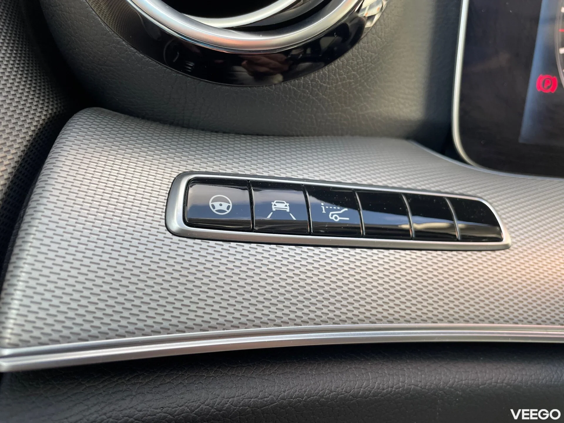 Mercedes-Benz E200 110kW