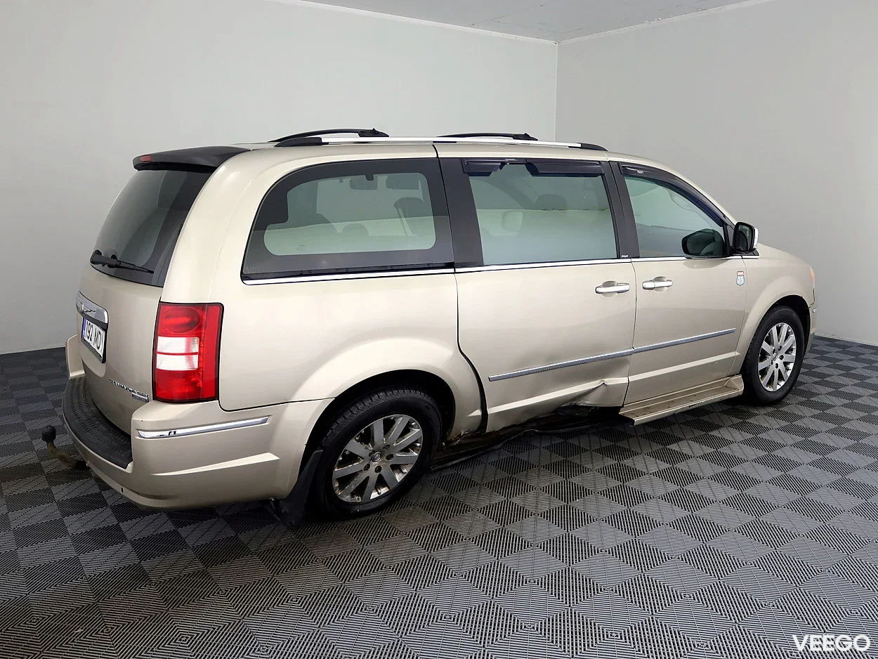 Chrysler Grand Voyager 2.8 121kW