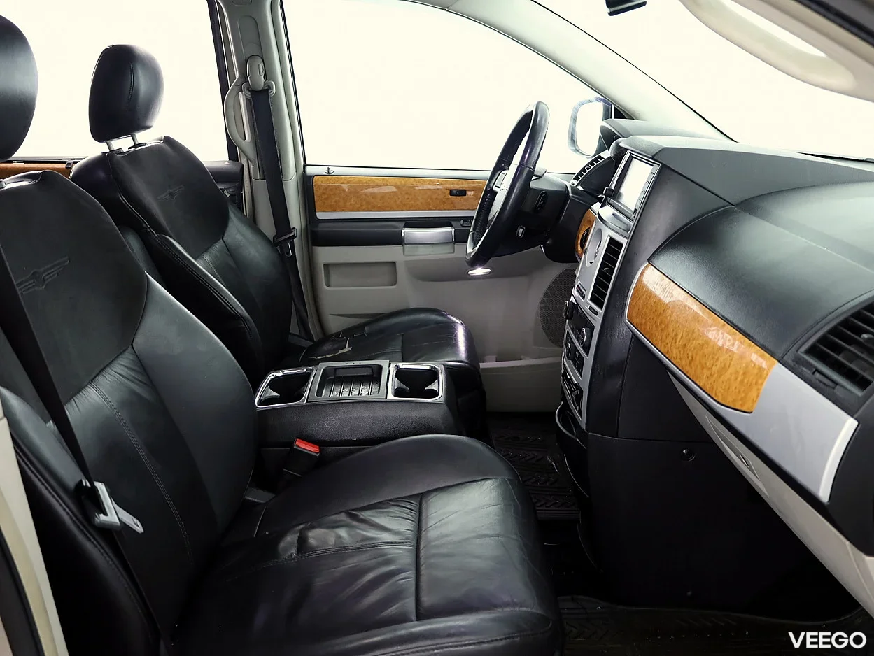 Chrysler Grand Voyager 2.8 121kW