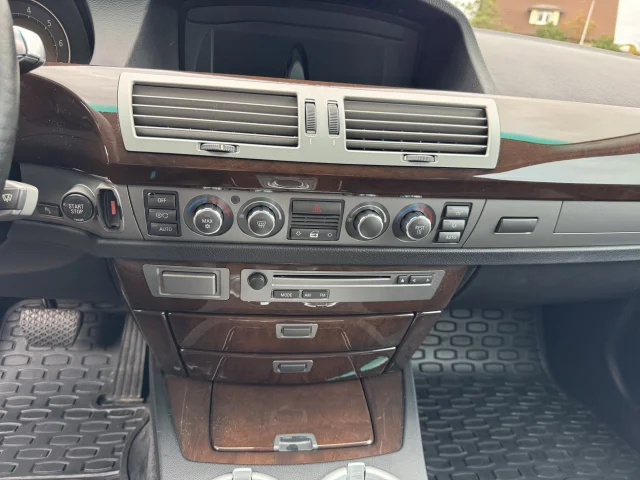 Image of BMW 740 225kW