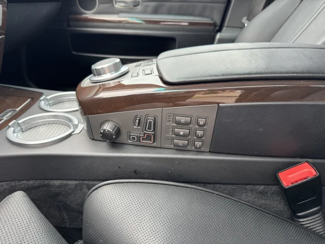 Image of BMW 740 225kW