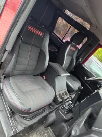 Land Rover Defender 2.4 90kW thumbnail