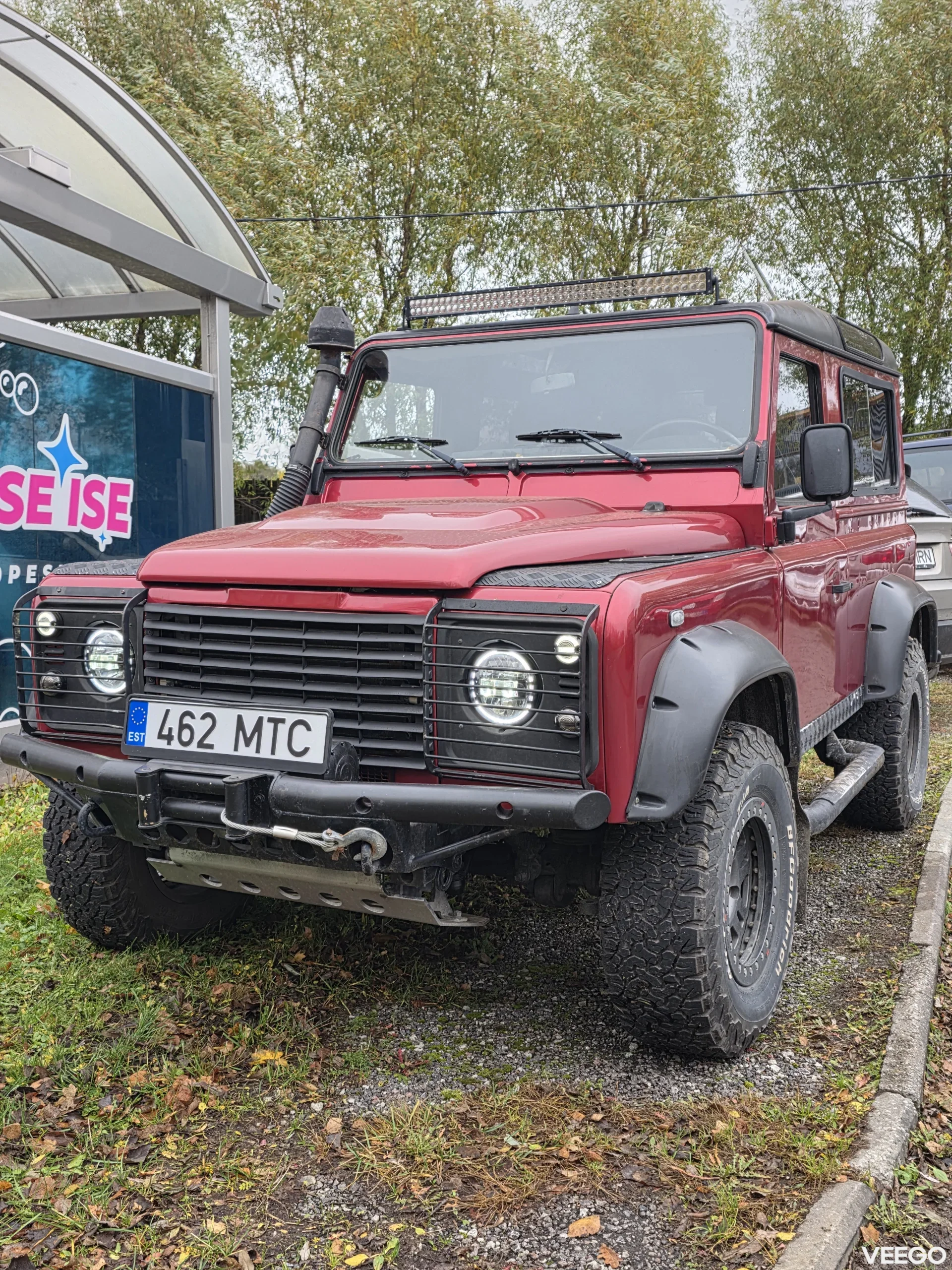Land Rover Defender 2.4 90kW