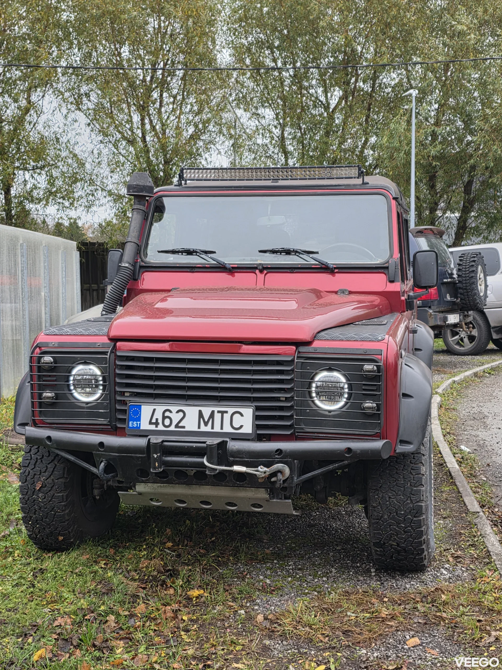 Land Rover Defender 2.4 90kW