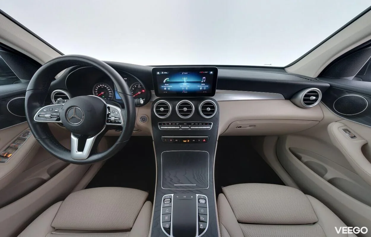 Mercedes-Benz GLC200 4Matic Coupe AMG 2 145kW