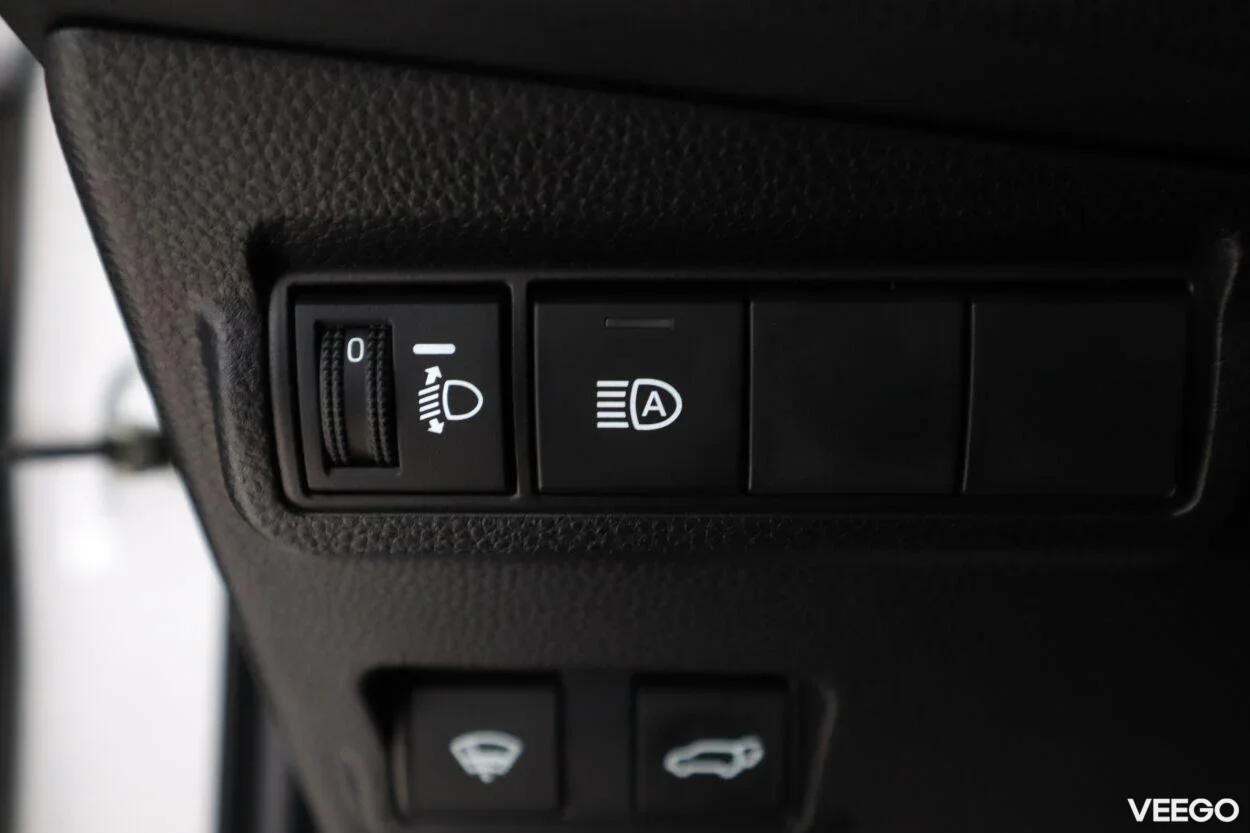 Toyota Corolla Cross Luxury Limited 1.8 72kW