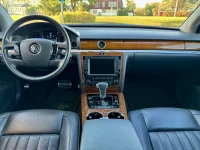 Volkswagen Phaeton 180kW thumbnail