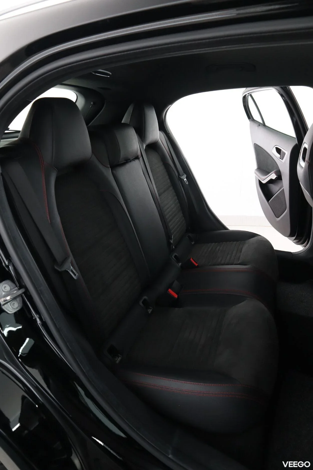 Mercedes-Benz GLA180 AMG 1.6 90kW