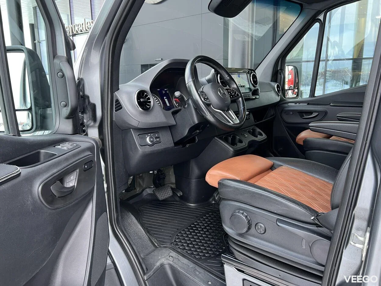 Mercedes-Benz Sprinter 319CDI 4x4 A3 2 140kW