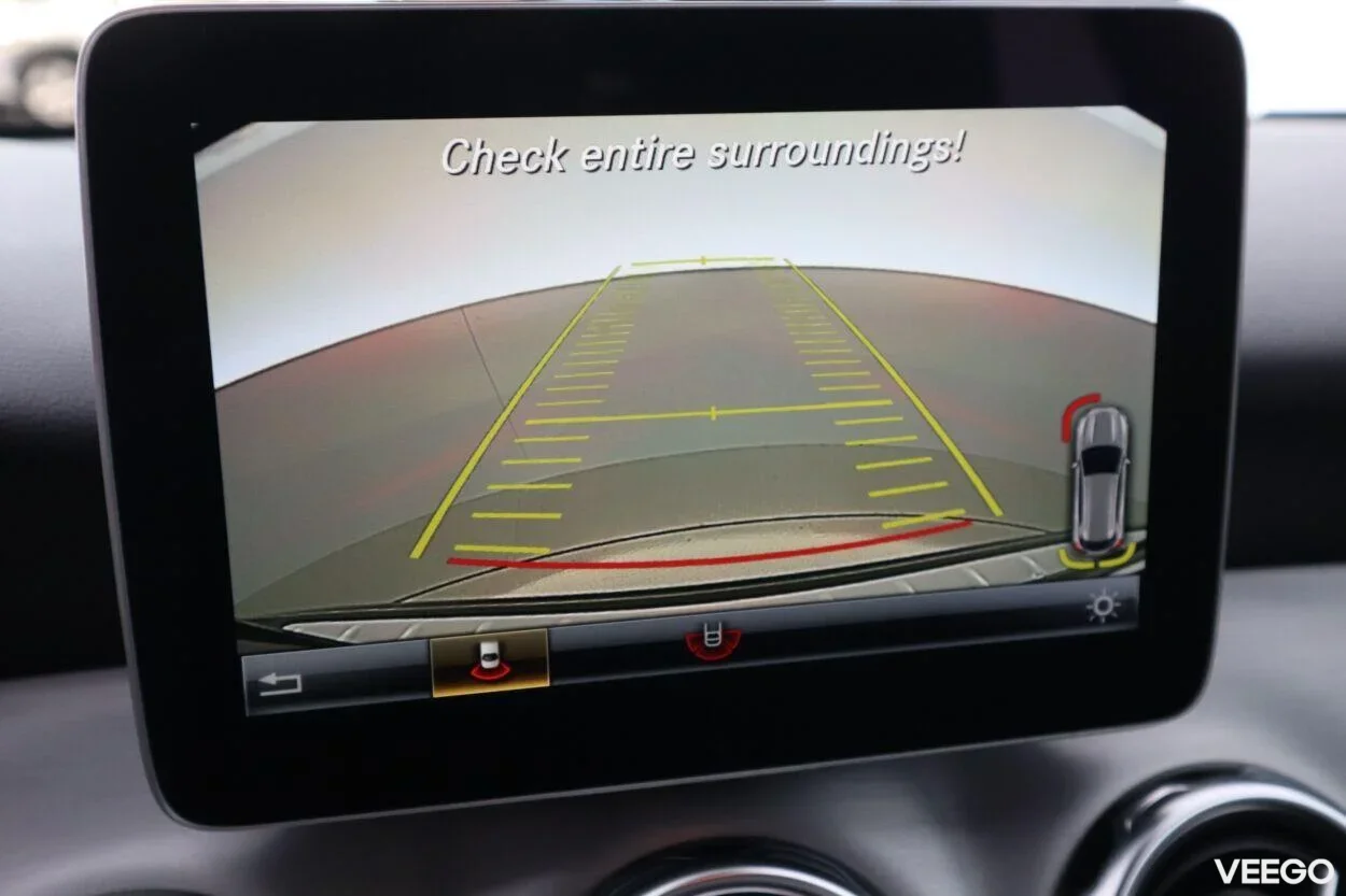 Mercedes-Benz GLA180 AMG 1.6 90kW