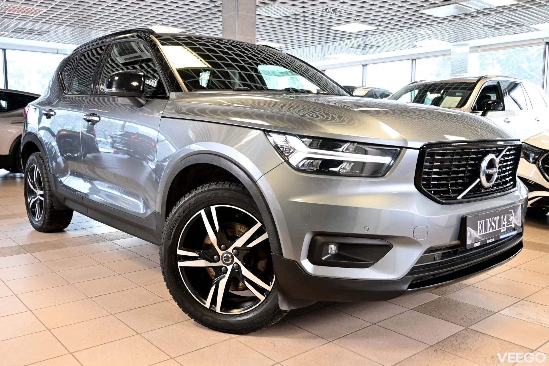 Volvo XC40 AWD D4 H&K R-DESIGN XENIUM INTELLI SAFE 140kW