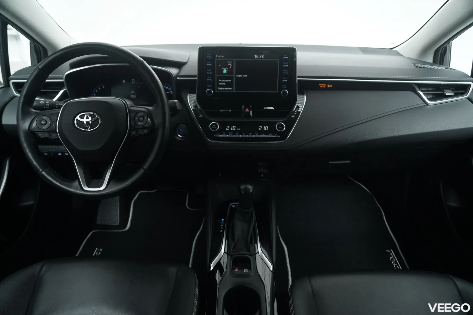 Toyota Corolla Luxury Hybrid e-CVT 1.8 72kW