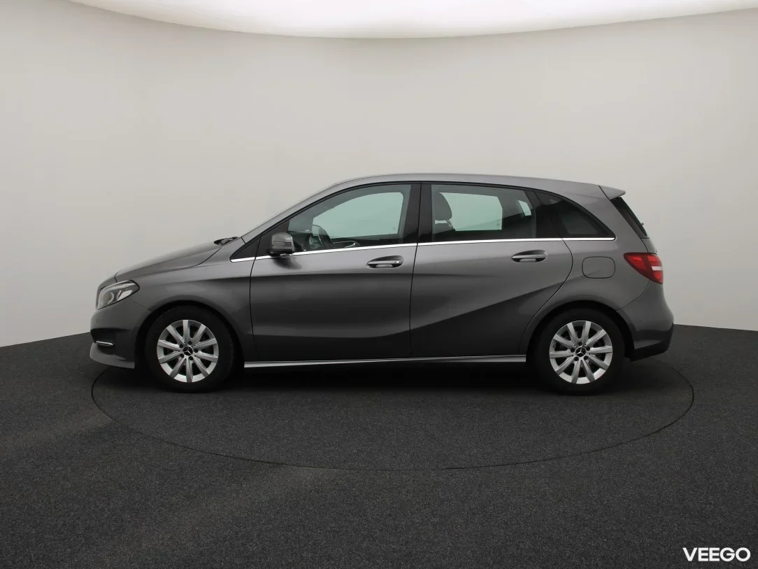 Mercedes-Benz B180 1.5 80kW