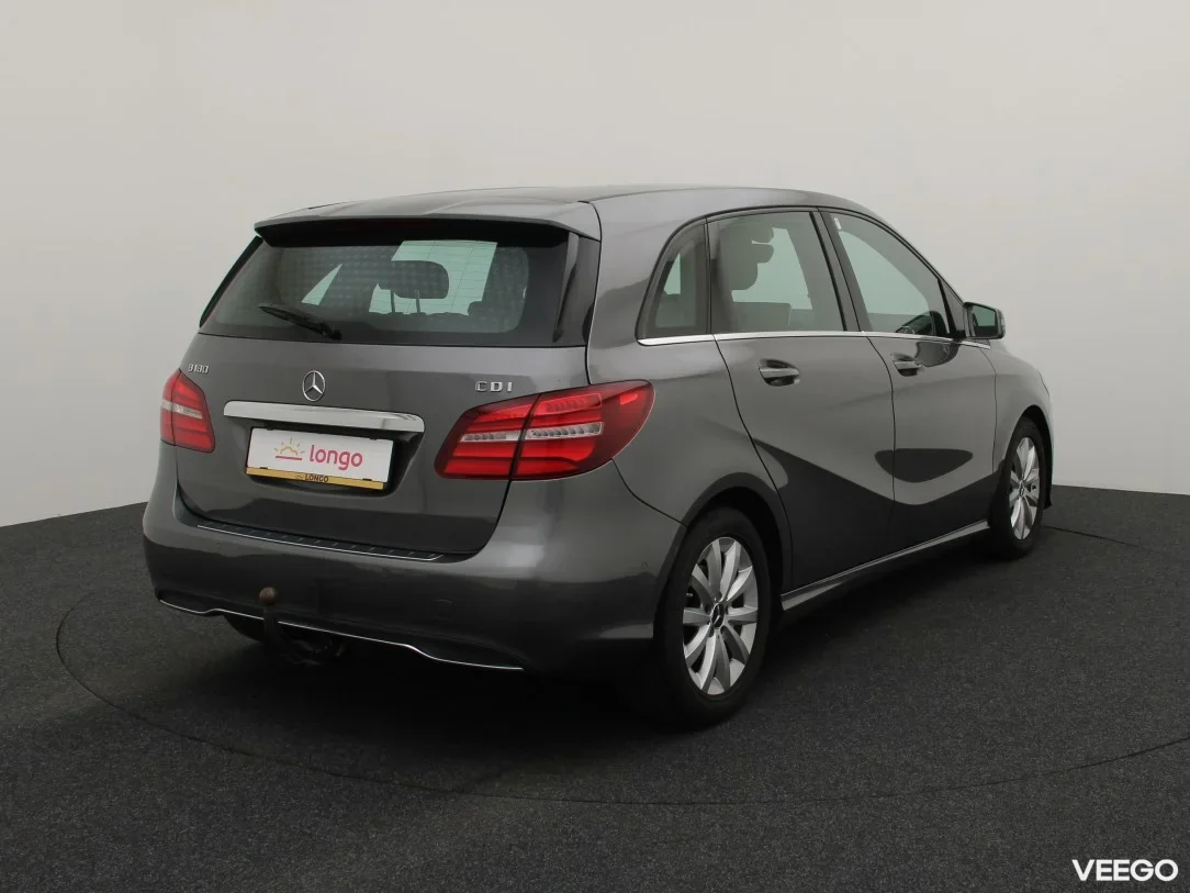 Mercedes-Benz B180 1.5 80kW