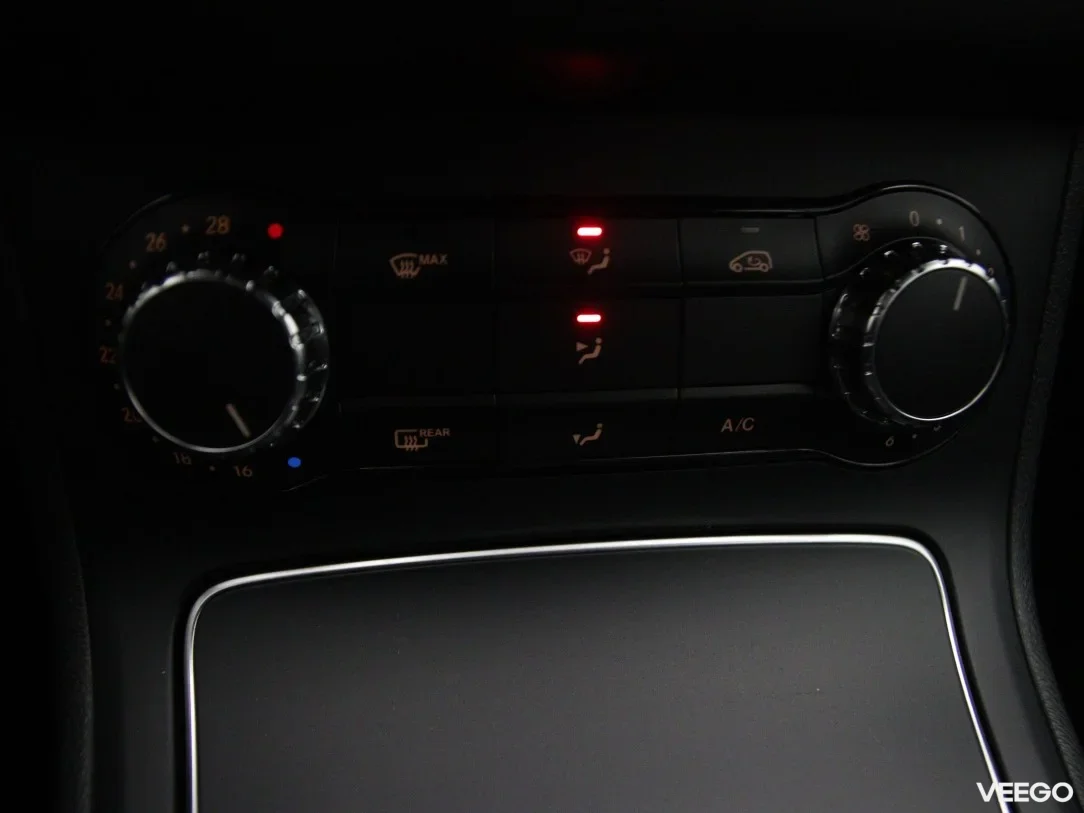 Mercedes-Benz B180 1.5 80kW