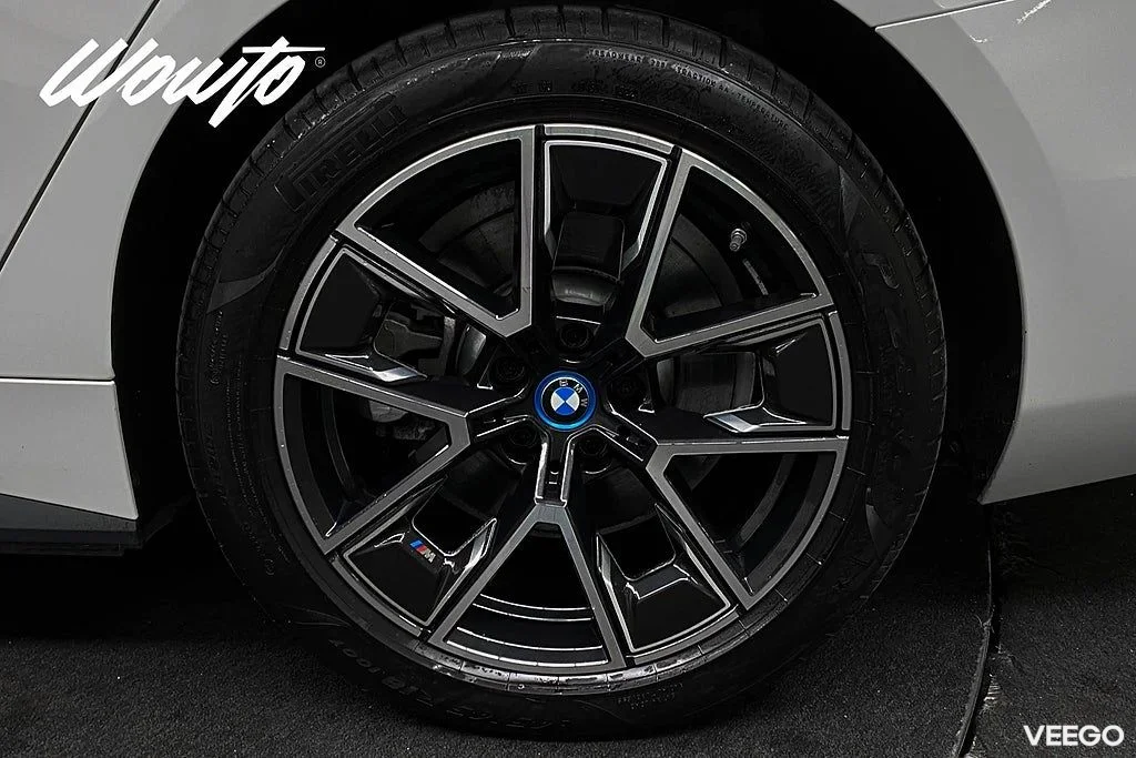 BMW i4 eDrive40 340HK M-Sport /HuD /HiFi /Moms 250kW