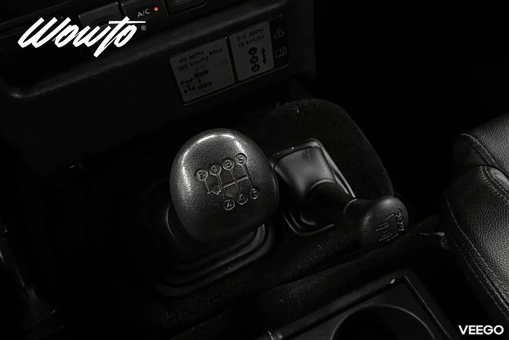 Land Rover Defender TD4 Puma 110 Pick-Up /Skalstolar/Se Spec 90kW