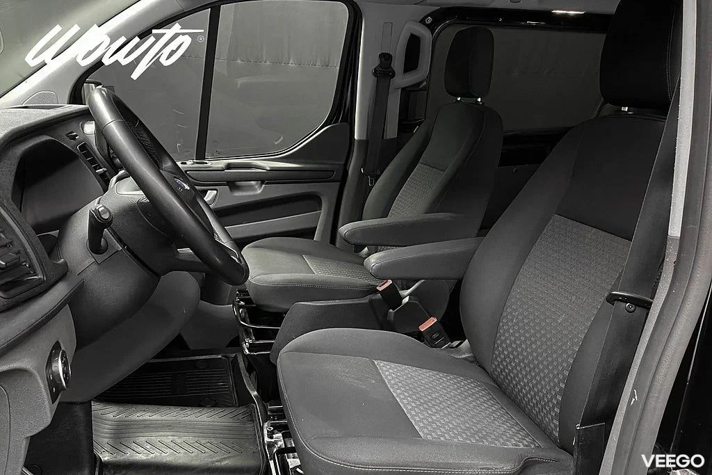 Ford Transit Transit Custom 340 Crew Van 2.0 170HK L2 5-Sits /Drag 125kW