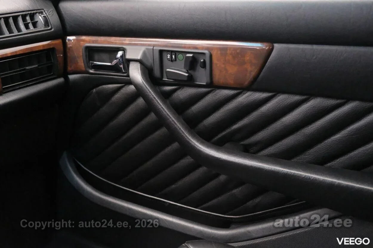 Mercedes-Benz S560 - 5.6 220kW