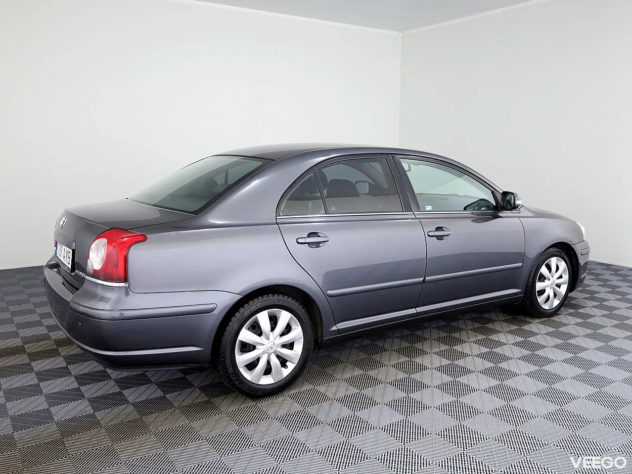 Toyota Avensis 1.8 95kW