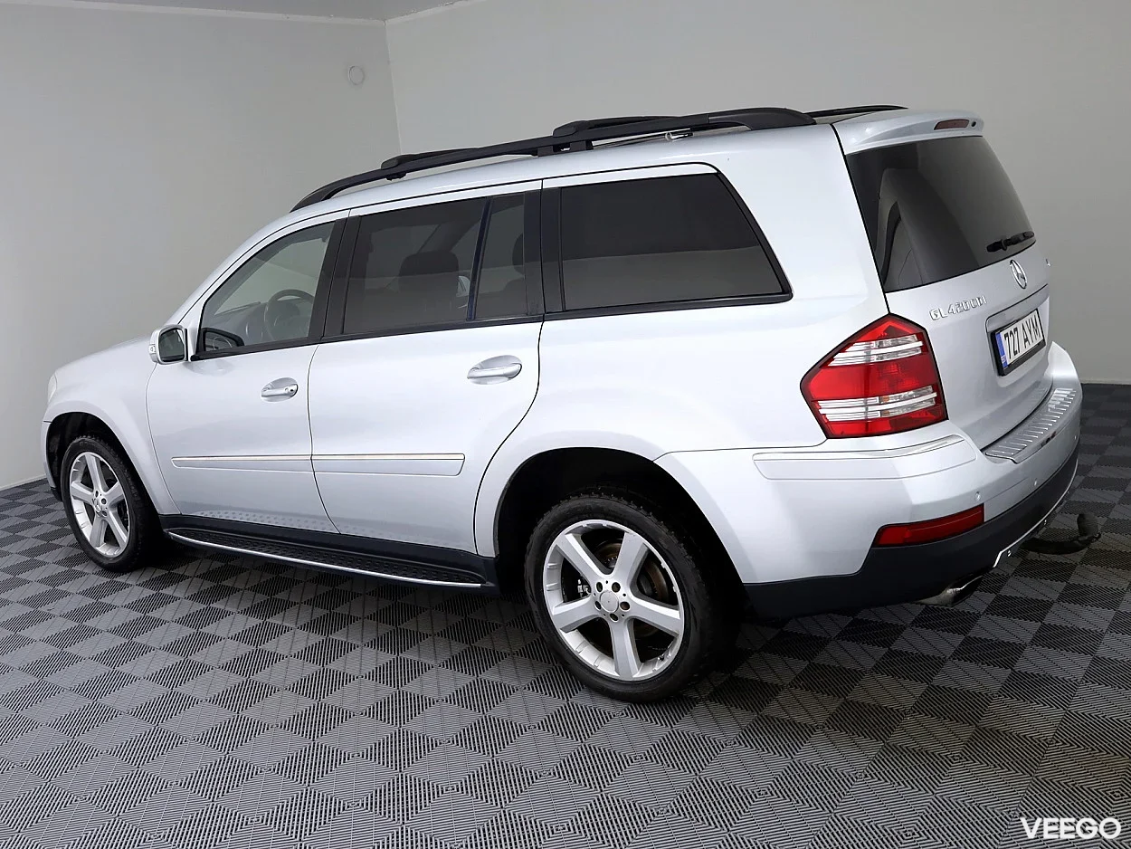 Mercedes-Benz GL420 4.0 226kW