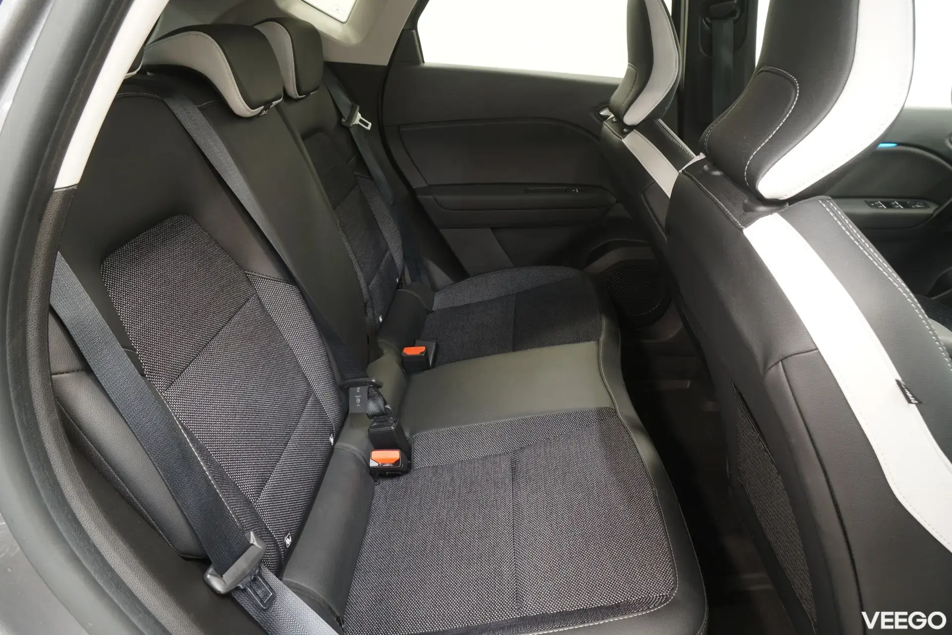 Renault Captur Techno Mild Hybrid 1.3 103kW