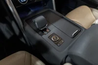 Land Rover Discovery D250 MHEV SE 3 183kW thumbnail