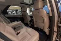 Land Rover Discovery D250 MHEV SE 3 183kW thumbnail