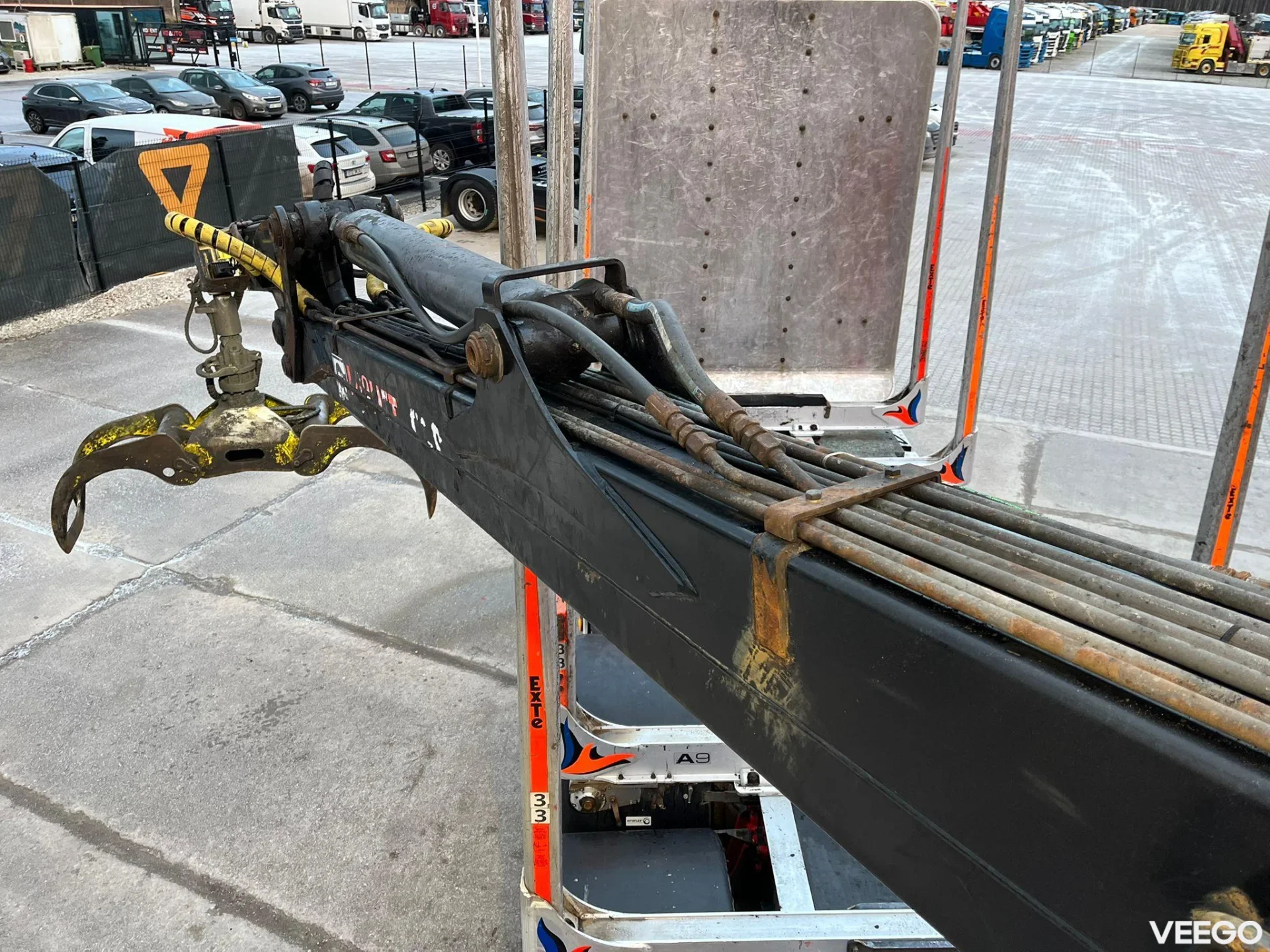 Loglift F96S79 2093 PTO HOURS