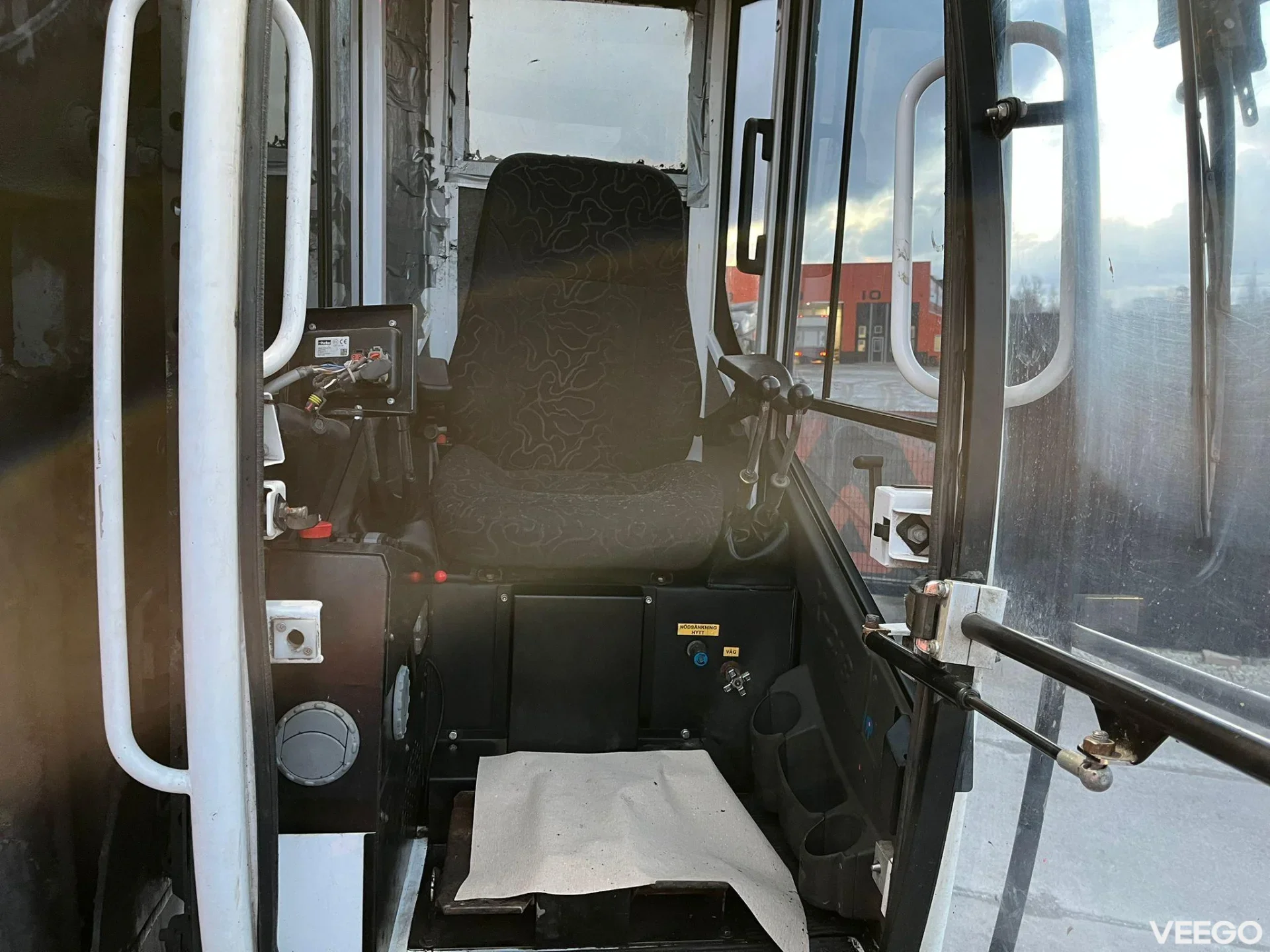 Loglift F96S79 2093 PTO HOURS