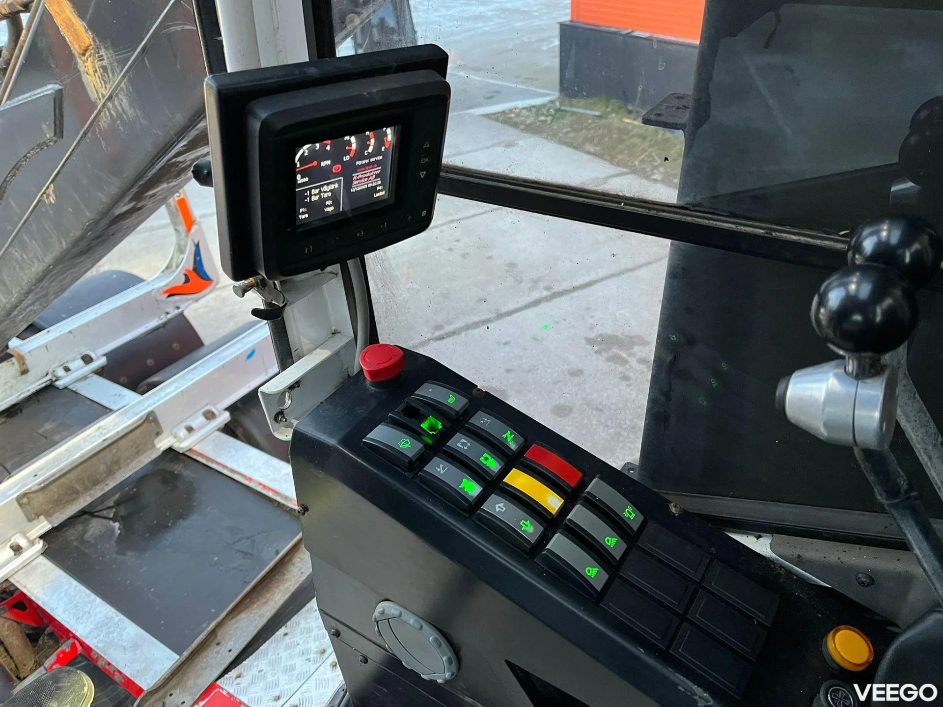 Loglift F96S79 2093 PTO HOURS