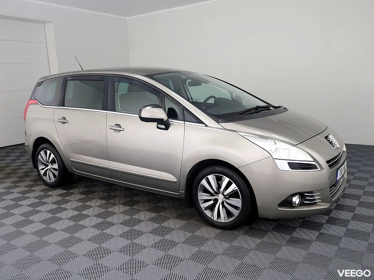 Peugeot 5008 1.6 115kW