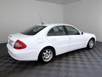 Mercedes-Benz E200 1.8 121kW thumbnail