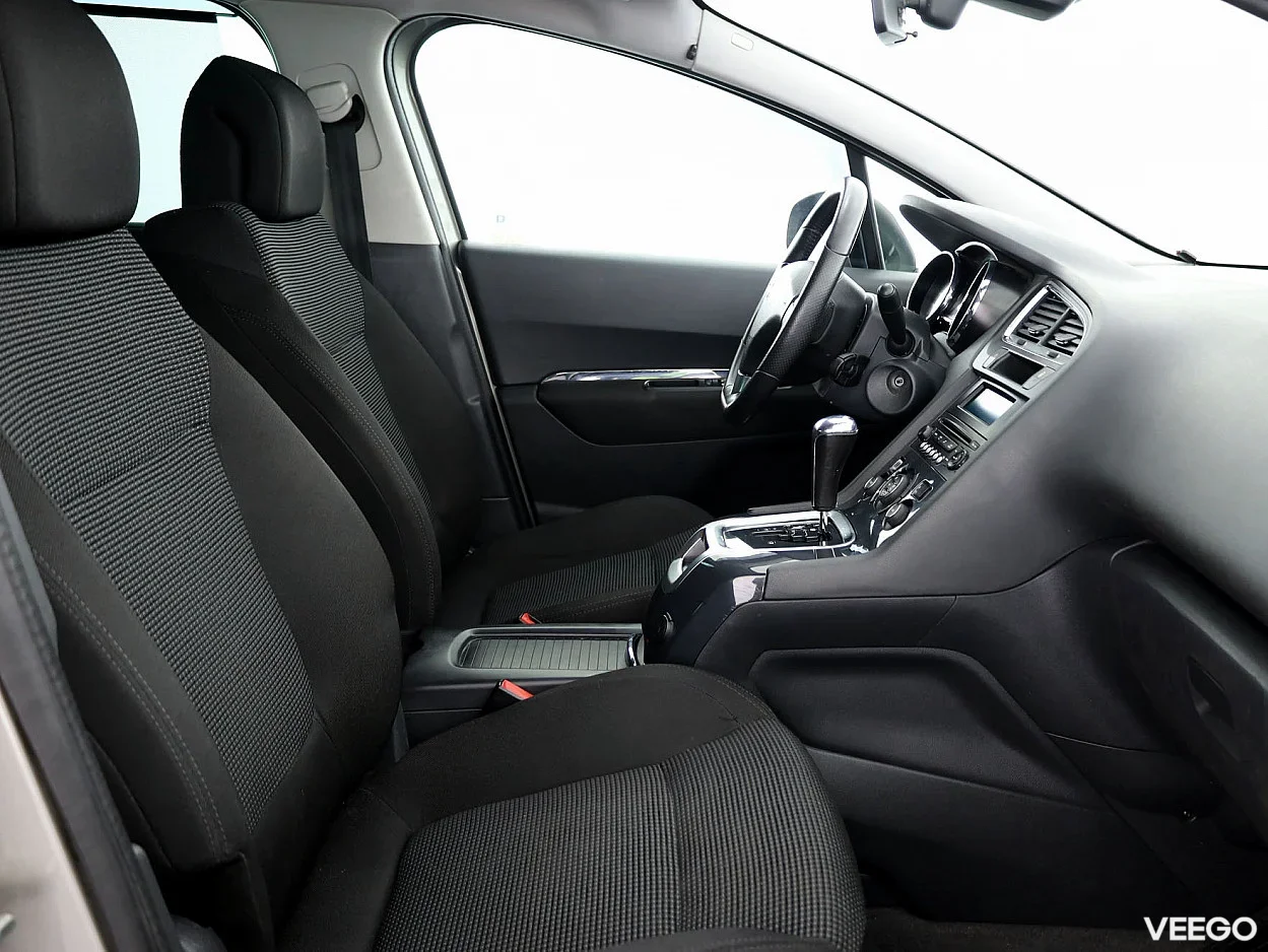 Peugeot 5008 1.6 115kW