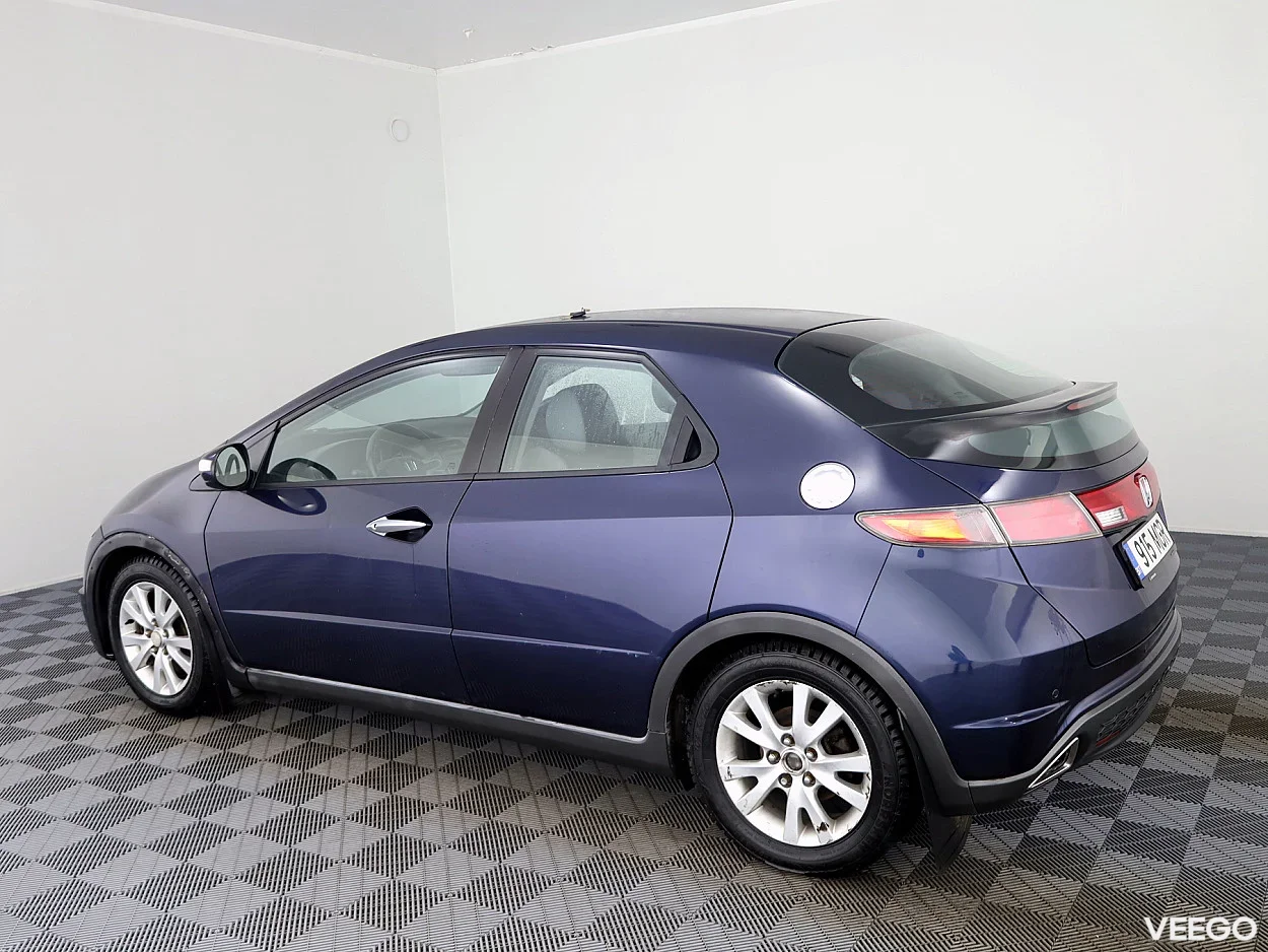 Honda Civic 1.8 104kW