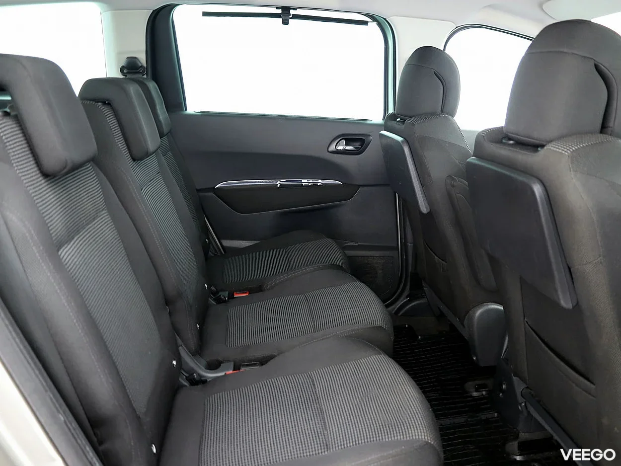 Peugeot 5008 1.6 115kW