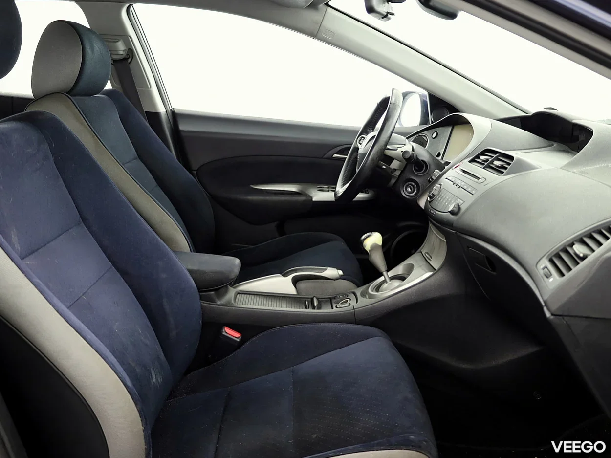 Honda Civic 1.8 104kW