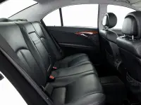 Mercedes-Benz E200 1.8 121kW thumbnail