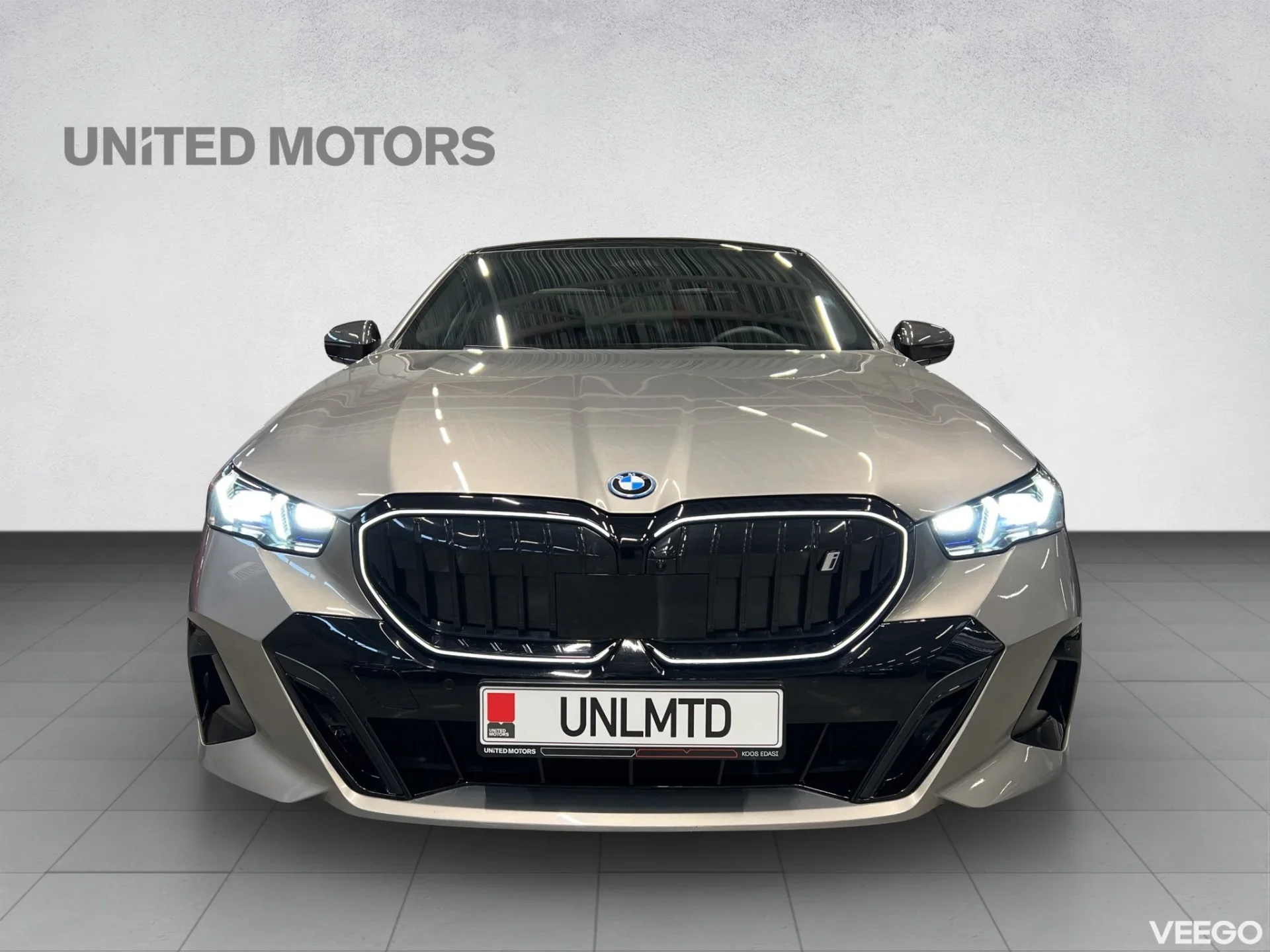 BMW i5 xDrive40, M-Sportpakett PRO Individual 290kW 290kW
