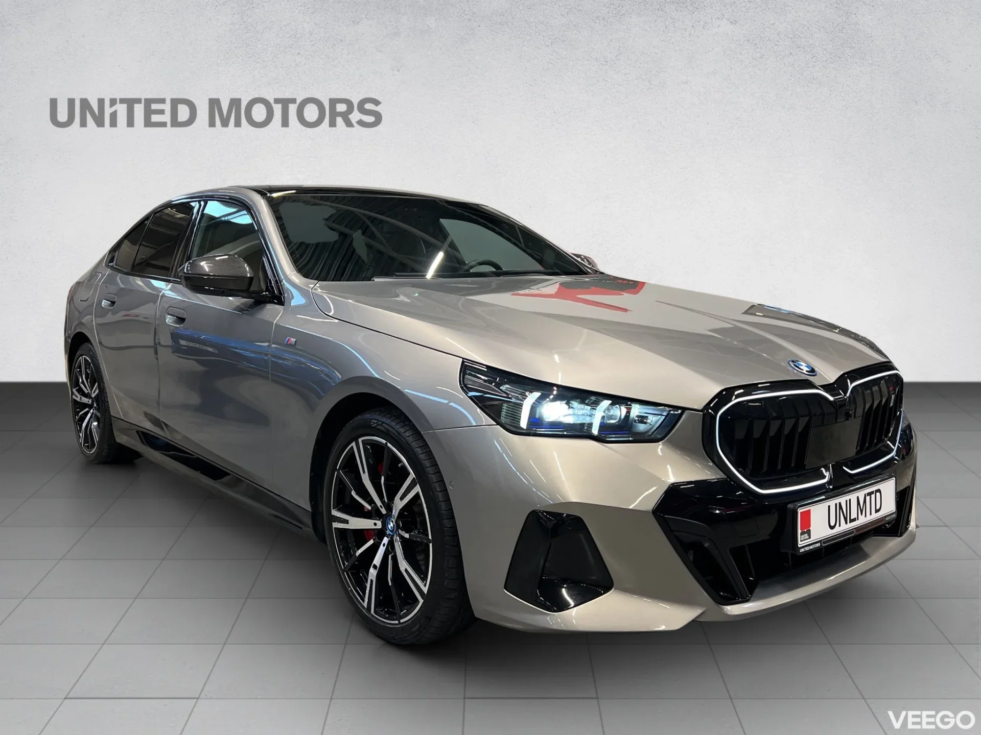 BMW i5 xDrive40, M-Sportpakett PRO Individual 290kW 290kW