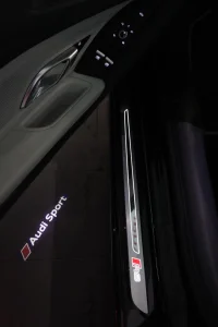 Audi R8 456kW thumbnail