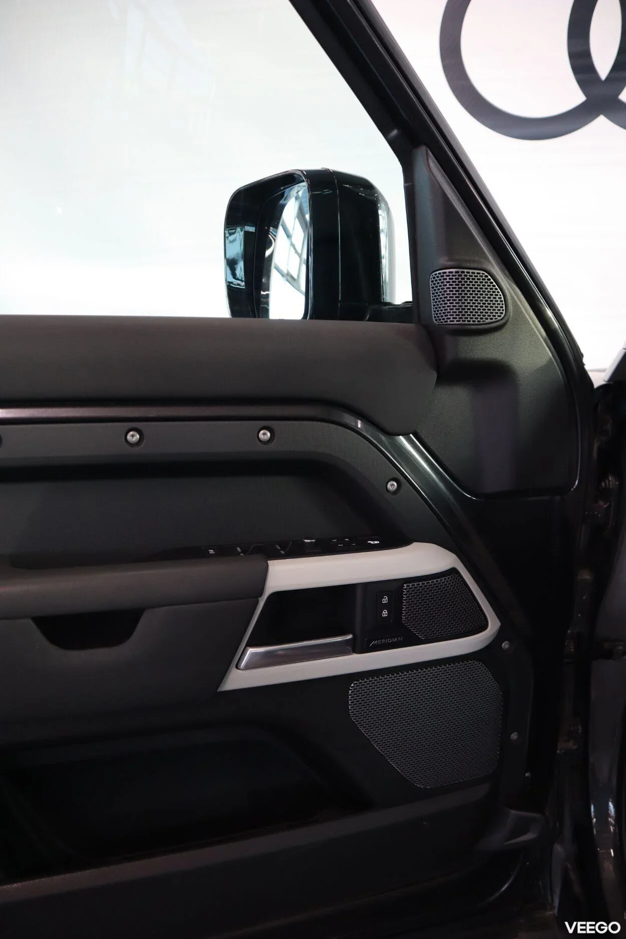 Land Rover Defender 221kW