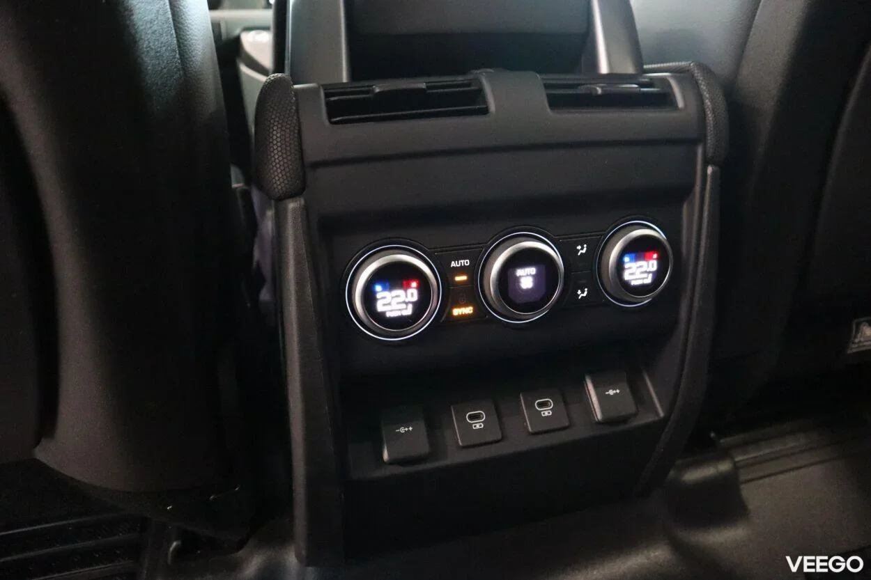 Land Rover Defender 221kW